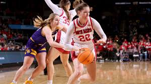The Mitchell Report: Red-hot Chloe Lamb propels South Dakota into  championship game - The Summit League