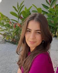 Brenda Rocha's Instagram, Twitter & Facebook