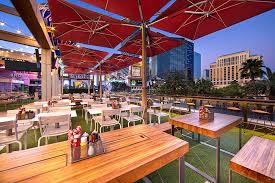 The pure bar at caesar's palace is not just one of the best upscale bars in las vegas but it is also the most popular, especially since the owners of the place are very famous hollywood celebrities and other. Top Rooftop Bars In Las Vegas
