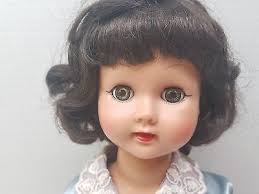 1996 Honey Walker Effanbee Doll Sleepy Eyes UWT Stand Included D1