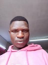 An outstanding and beautifully restored Grade II listed Wealden Hall House  in sought-after village in Kent. ➡️ http://savi.li/6183o7Aud Old Manor  House is an important and magnificent example of a Medieval Hall House,