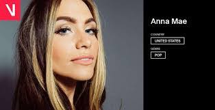 Anna Mae's Instagram, Twitter & Facebook