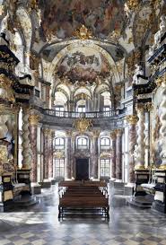 Von versailles übernahm baumeister neumann die grundform mit den beiden auf den residenzplatz. Residenz Und Hofgarten Wurzburg Ausflugsziele Wurzburg