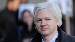 Famous academics and journalists join assange supporters at sydney rally. Wikileaks Julian Assange In Court For Showdown Over Extradition To Us