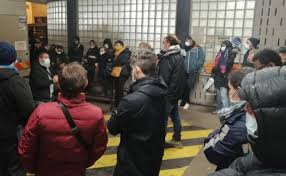 La poste est là pour vous en ligne, sur place, même en des temps difficiles. Hauts De Seine Nouvelle Greve Dans Certains Bureaux De La Poste Avant Noel Actu Hauts De Seine