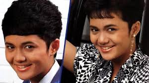 Wanita cantik yang kerap disapa kd ini mengawali karier sejak usia 9 tahun dengan mengisi suara di film. Foto Krisdayanti Berambut Cepak Terekspos Sempat Curhat Takut Kelihatan Jelek Hingga Jadi Sorotan Tribun Batam