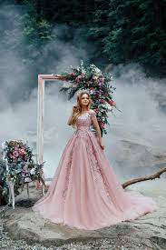 Die absolute große auswahl an modekleidung, hochzeitskleider und kostüme mit garantierter qualität. Rosa Hochzeitskleid Mit 3d Blumen Spitze Korsett Rosa Tull Etsy