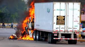 One of the sons of mexican drug lord el chapo has been arrested and this led to a massive shootout. Gunfire Erupts As Cops Arrest El Chapo S Son Youtube