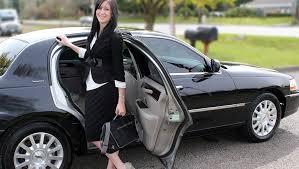 Chauffeur Corporate Cars Limo Hire Melbourne Brisbane Sydney Perth Privateairporttransfersgoldcoast Brisbaneair Black Car Service Town Car Service Limo