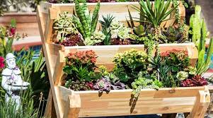 Landscaper, carson arthur shows us how to create a compact planter that is perfect for a small space garden. 25 Simple Ideas To Make Cascading Garden Planter Rockindeco