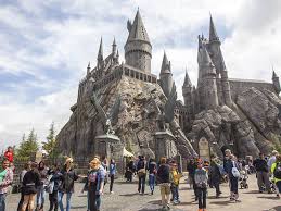 Experience the magic of the wizarding world of harry potter, explore iconic sets & discover what it took to bring the harry potter films to life. A Guide To The Wizarding World Of Harry Potter In Los Angeles
