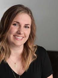 Stacy Bratcher's Instagram, Twitter & Facebook