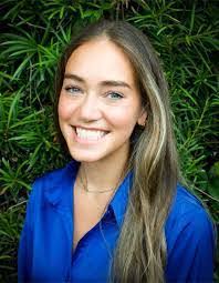 Jess Deaton's Instagram, Twitter & Facebook