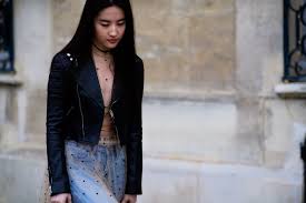 'mulan' star yifei liu was born in the epicenter of the coronavirus pandemic but moved from wuhan to new york city at age 10. 32 Yifei Liu Wallpapers On Wallpapersafari