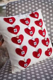 In der regel werden geschenke zum jahrestag bei einer späteren hochzeit dann vom entsprechenden geschenk zum hochzeitstag abgelöst. 1001 Romantische Valentinstag Geschenke Fur Manner Selber Machen