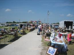Open every saturday and sunday rain or shine! Wagon Wheel Flea Market Flea Markets On Waymarking Com