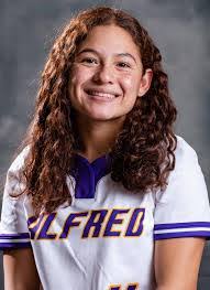 Alyssa Guitron's Instagram, Twitter & Facebook