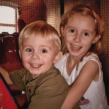 Hendes far tog lillebroren med sig i døden