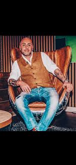 Im alter von 18 jahren war steinbeck als thaiboxer aktiv. Paco Steinbeck Paco Steinbeck Schonen Abend Euch Allen Salonschmitz Koln Diesuperhandler Rtl Tv Ufa Ufaproduction Ufashowfactual Ufastories Tvsendung Berlin Hamburg Munchen Ruhrpott Dusseldorf Frankfurt Giessen Kunst Antik Antiquitaten Dabei Hat