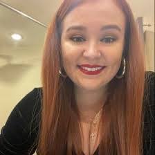 Elizabeth Lovell's Instagram, Twitter & Facebook