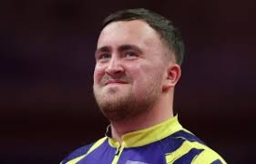 Darts star defended after he broke unwritten rule in awkward snub