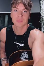 Exploring the Dark Themes in Hi Ren's Music