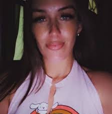 Jessica Fulk's Instagram, Twitter & Facebook