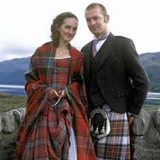 Escocia es eso y vestimenta. Women S Scottish Dress The Dress Shop Moda Escocesa Moda Estilo Traje Tipico