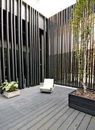 10 Patio Privacy Ideas To Keep Your Neighbors Guessing Hintergarten Hinterhof Privatsphare Terassenideen