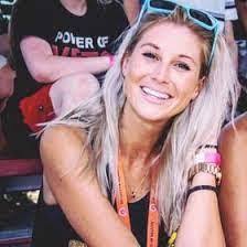 Marissa Robb's Instagram, Twitter & Facebook