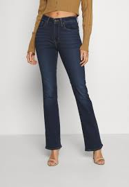 Take denim from the office to date night. Levi S 725 High Rise Bootcut Jeans Bootcut Dark Blue Denim Zalando De