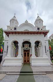 Fie în 1455 odată cu prima atestare a căuşeniului. Parohia Adormirea Maicii Domnului Ii Constanta Arhiepiscopia Tomisului