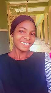 A short story that'll make yall smile just thought I'd share. Couple  primary school Kids were passing my shop one day and I heard one kid  roasting the lights out of another