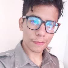 Kenneth Chaves's Instagram, Twitter & Facebook