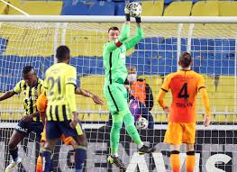 Haftasında fenerbahçe ve galatasaray kadıköy'de karşı karşıya geldi. Galatasaray Fenerbahce Yi Yendi Zirveyi Ele Gecirdi Kronos News Bagimsiz Haber Sitesi