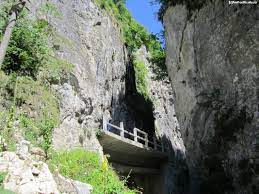 Obiective turistice | locuri faine. Ramnicu Valcea Rom Nia AtracÈii Turistice Fun Restaurante Taverne Amfostacolo Amfostacolo