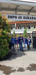 Ma'had umar bin al khattab surabaya. Kkn Kelompok 5 Kelurahan Kutisari Foto Kunjungan Kedua Di Smpn 49 Surabaya