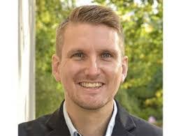 Laura Meixner's Instagram, Twitter & Facebook