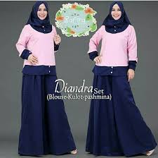Apalagi dipadukan dengan setelan bawahan celana pendek bahan jeans maka akan mempercantik penampilan anda. Baju Setelan Hijab Celana Kulot Modis Modern Model Terbaru