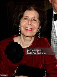 230 Adolph Green Betty Comden Fotos und hochauflösende Bilder