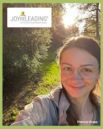 JOYntLEADING