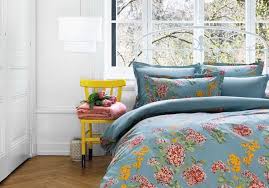 Oreillers et taies d'oreiller pour ce qui est des draps plats, vous allez cependant avoir besoin d'un modèle plus grand que. Linge De Lit Fleuri Les Plus Beaux Modeles Pour La Chambre Elle Decoration