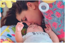 Actors saif ali khan and kareena kapoor were blessed by a baby boy on tuesday. First Photo Of Kareena Kapoor Khan S Second Son Jeh Revealed From Her Book On Pregnancy