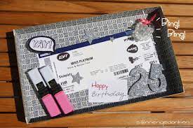 Wir konzentrieren uns hier auf die basics: Diy Konzertkarte Jpg 1600 1066 Konzertkarten Gutschein Verpacken Hochzeit Gutschein Geburtstag
