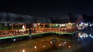 Apalagi kalo di daerah jimbaran yang emang terkenal dengan tempat makan seafood & view lautnya. Jangan Takut Makan Seafood Di Tegal Yuk Datangi Pondok Lasehan Familier Harga Terjangkau Tribun Jateng