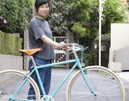 自転車パーツが豊富な幡ヶ谷にあるオシャレ自転車ショップ ブルーラグのスタッフをスナップ 自転車 自転車 おしゃれ 自転車 パーツ