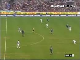 Inter đã trở thành cái tên đầu tiên tại serie a chiến thắng được juventus sau 49 trận. Stagione 2001 2002 Inter Vs Juventus 2 2 On Make A Gif