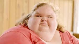 Can someone tell me the age difference between Lou and Amy .