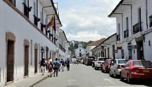 Yo no estoy en contra de juntarse o de beber, estoy haciendo una crítica al toque. Ley Seca Y Toque De Queda En Popayan Este Domingo Meridiano Cauca