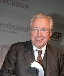 Rolf Schult Geboren am 16. April 1927 in Berlin Gestorben am 13. März 2013  in Horhausen (Westerwald) deutscher Schauspieler und Synchronsprecher. Er  gehörte bis zu seinem Tod zu den profiliertesten und meistbeschäftigten